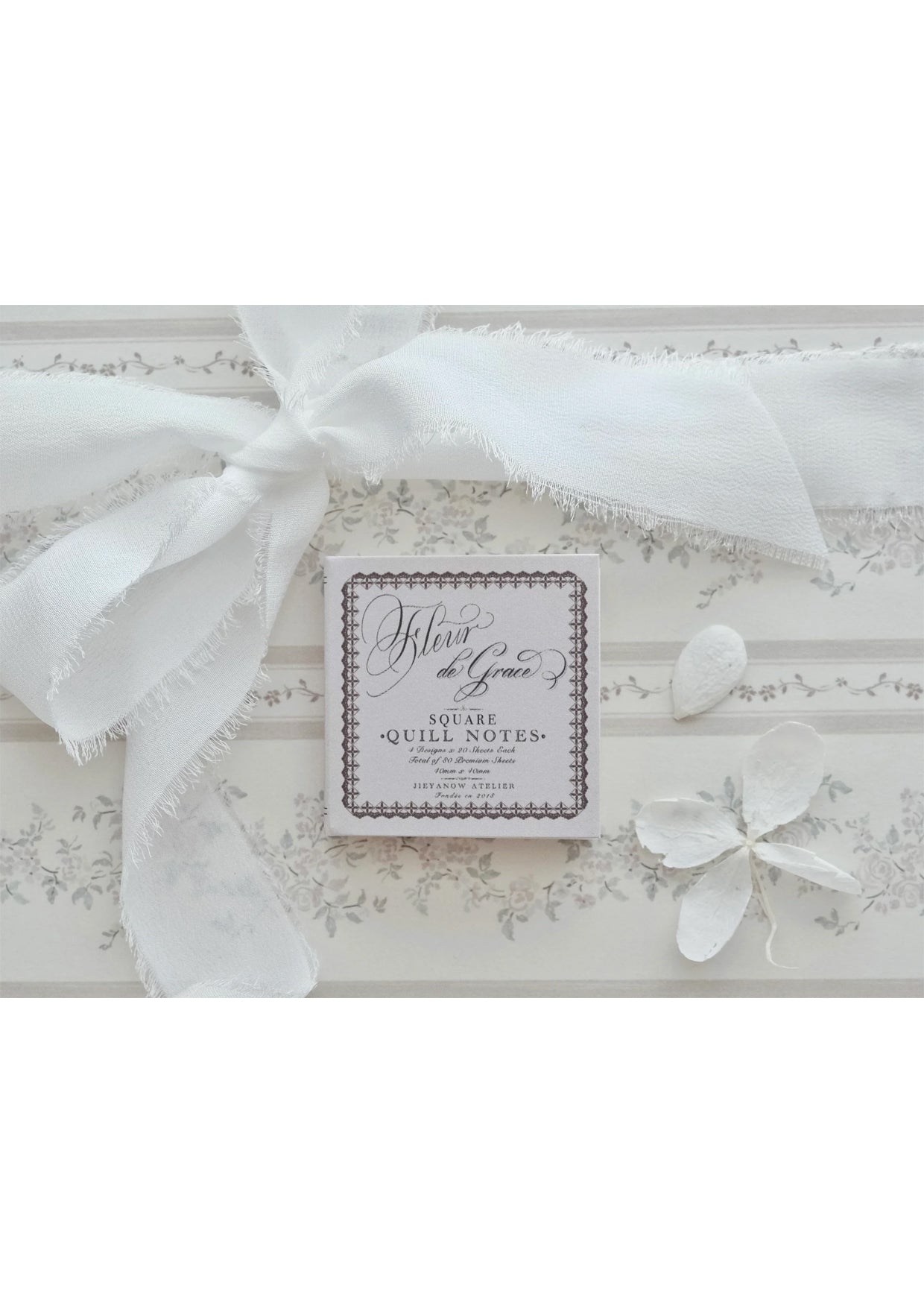 Notitieboekje van het merk Jieyanow Atelier - Fleur de Grace Quill